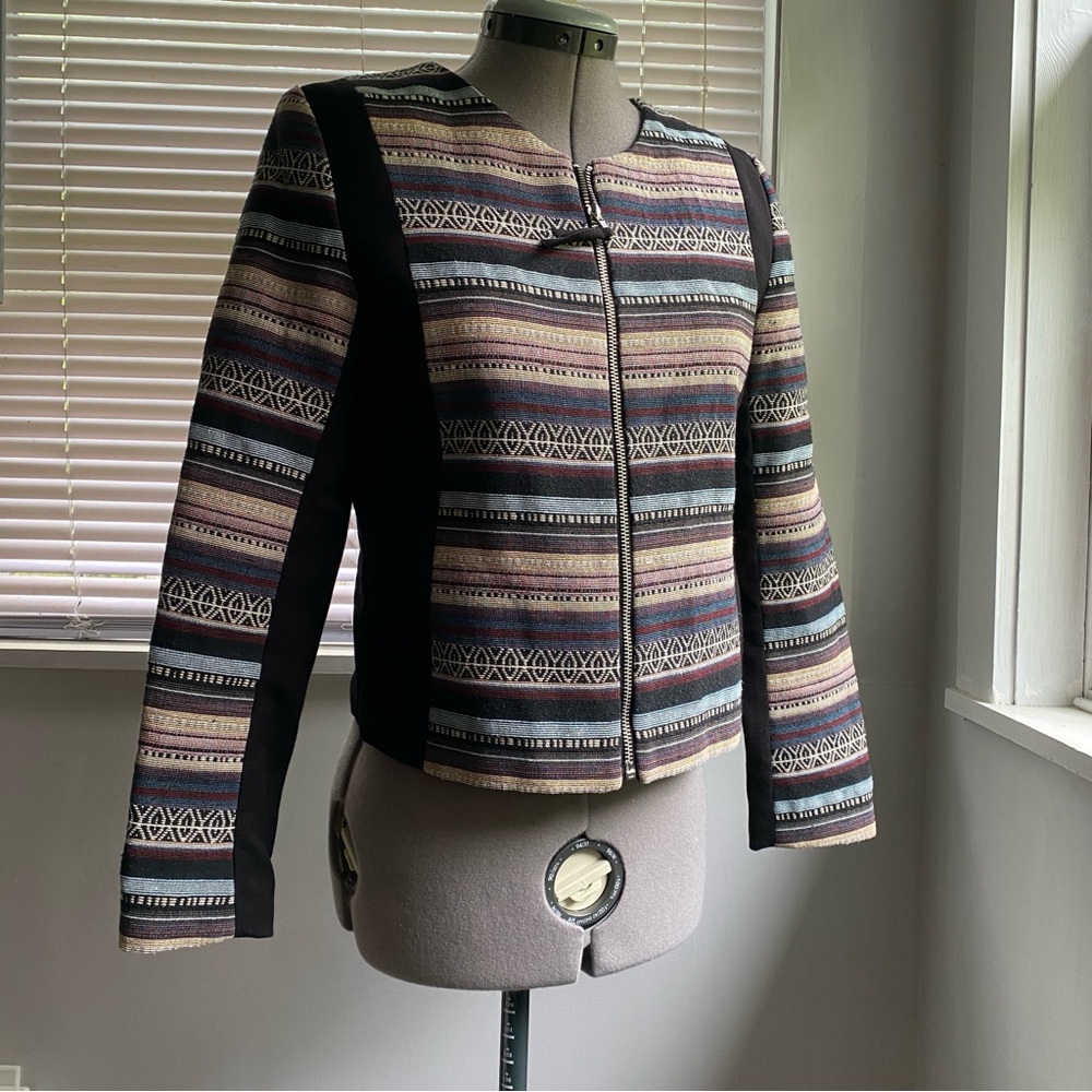 H&M Women's Tribal Pattern Striped Zip Up Blazer Size 8 (Runs small)